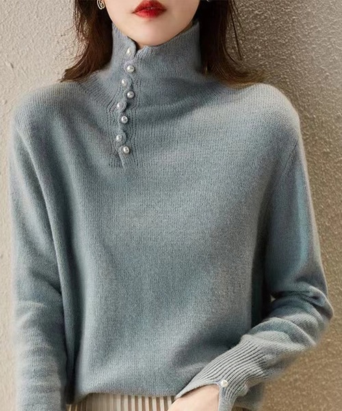 MAISON DE THERESE（メゾン ド テレーズ）の「ハイネックパールボタン　ソフトニットトップス（ニット/セーター・レディース・パープル/ライトベージュ/Mustard/ブルー・M）」の8枚目の写真