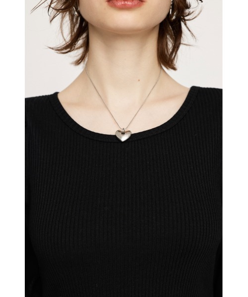 SLY(スライ)の「TUCK SLEEVE CUT TOPS タック スリーブ カット トップス(Tシャツ/カットソー・レディース・ブラック/オフホワイト/グリーン・FREE)」の14枚目の写真