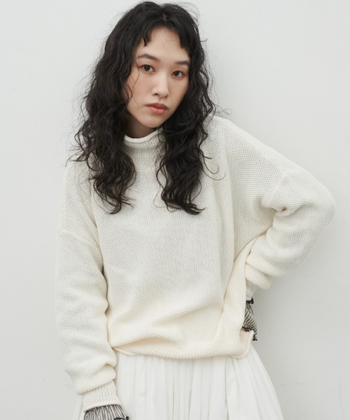 Libra Cue(リブラ キュー)の「ルーズフィットニット(ニット/セーター・レディース・アイボリー/ブラック/レッド・FREE)」の7枚目の写真