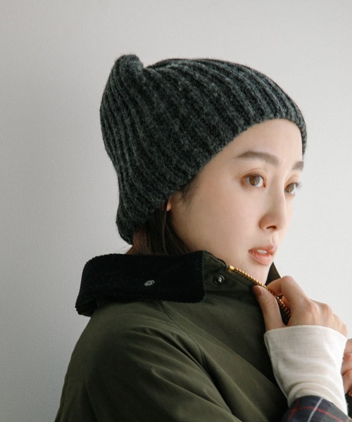 URBAN RESEARCH(アーバンリサーチ)の「ニットキャップ(ニットキャップ/ビーニー・レディース・チャコールグレー/バーガンディー/ベージュ・FREE)」の2枚目の写真