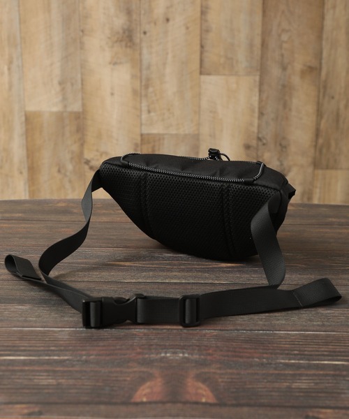 GERRY(ジェリー)の「【GERRY/ジェリー】CORDURA ワンポイント ウエストバッグ/ポーチ(ボディバッグ/ウエストポーチ・メンズ・カーキ/ブラック・FREE)」の4枚目の写真