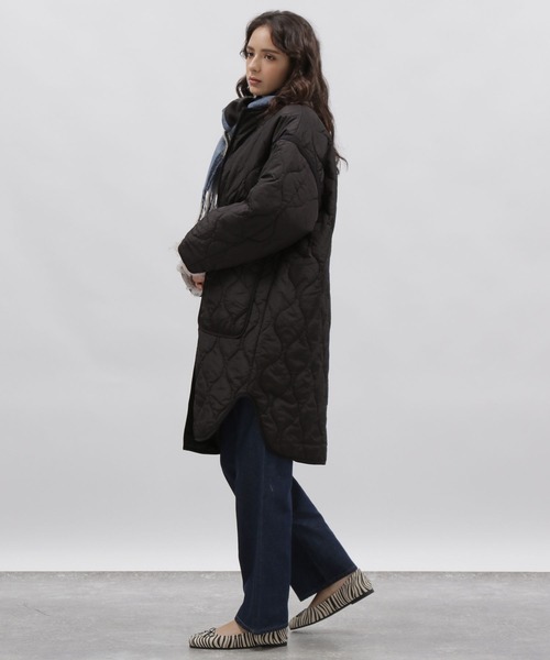 LAKOLE（ラコレ）の「ミリタリーキルトジップジャケット / 971479（ナイロンジャケット・レディース・ブラック/アイボリー/オリーブ・MEDIUM/SMALL）」の6枚目の写真