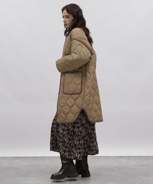 LAKOLE（ラコレ）の「ミリタリーキルトジップジャケット / 971479（ナイロンジャケット・レディース・ブラック/アイボリー/オリーブ・MEDIUM/SMALL）」の17枚目の写真