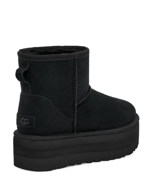 UGG（アグ）の「UGG/アグ/CLASSIC MINI PLATFORM/1134991（ブーツ・レディース・ブラック/ベージュ・6/8/7）」の4枚目の写真