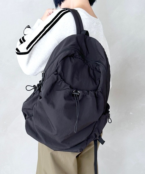 LEPSIM（レプシィム）の「ナイロンドロストリュック　987079（バックパック/リュック・レディース・ブラック/アイボリー・ONE SIZE）」の11枚目の写真