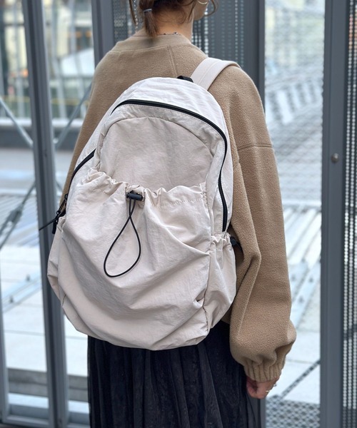 LEPSIM（レプシィム）の「ナイロンドロストリュック　987079（バックパック/リュック・レディース・ブラック/アイボリー・ONE SIZE）」の10枚目の写真
