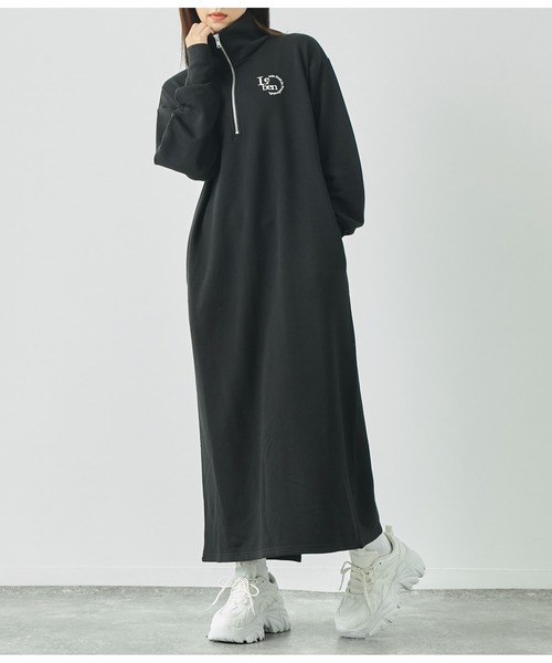 ANAP（アナップ）の「ハーフジップ裏毛スウェットロングワンピース（ワンピース・レディース・ブラック/キナリ/ネイビー・FREE）」の2枚目の写真