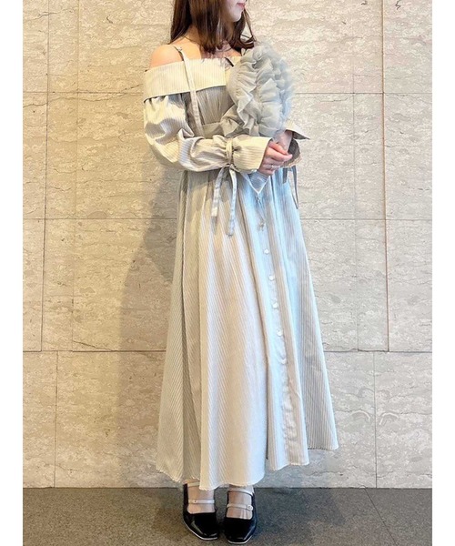 ダズリン dazzlin 花柄 オフショル ワンピース dazzlin（ダズリン）の「オープンショルダーフラワーワンピース