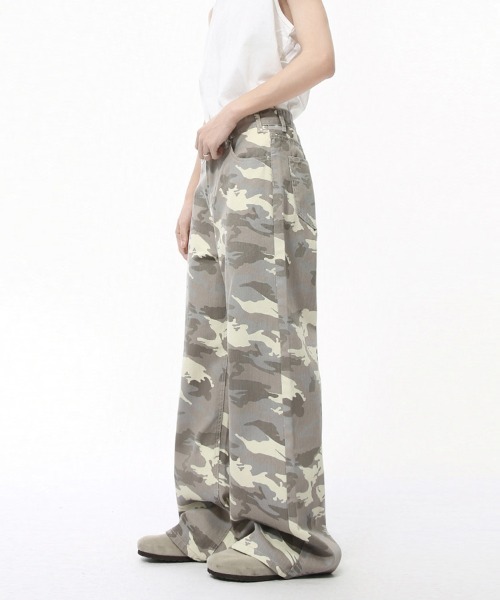 Dカン付きワイドストレートデニムパンツ カモフラージュ柄