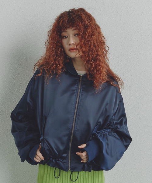 ROSE BUD（ローズバッド）の「ギャザースリーブMA-1ブルゾン（MA-1・レディース・カーキ/ネイビー・FREE）」の12枚目の写真