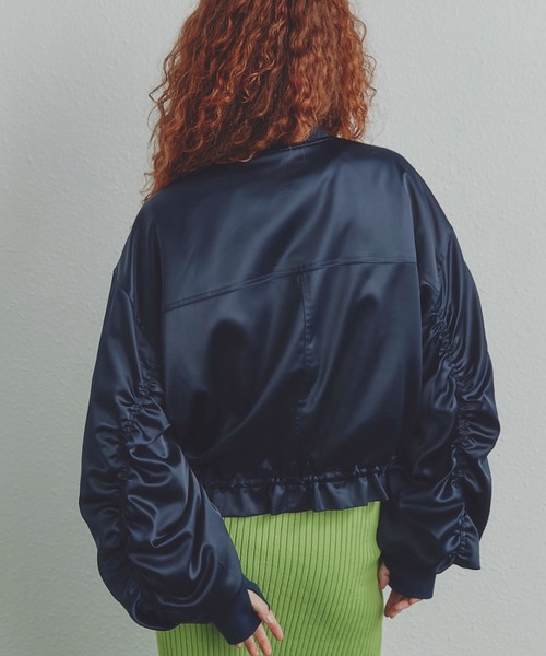 ROSE BUD（ローズバッド）の「ギャザースリーブMA-1ブルゾン（MA-1・レディース・カーキ/ネイビー・FREE）」の14枚目の写真