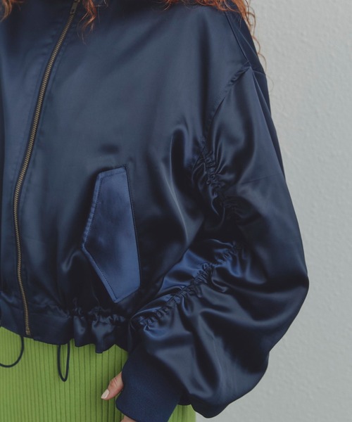 ROSE BUD（ローズバッド）の「ギャザースリーブMA-1ブルゾン（MA-1・レディース・カーキ/ネイビー・FREE）」の16枚目の写真
