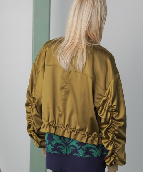 ROSE BUD（ローズバッド）の「ギャザースリーブMA-1ブルゾン（MA-1・レディース・カーキ/ネイビー・FREE）」の8枚目の写真