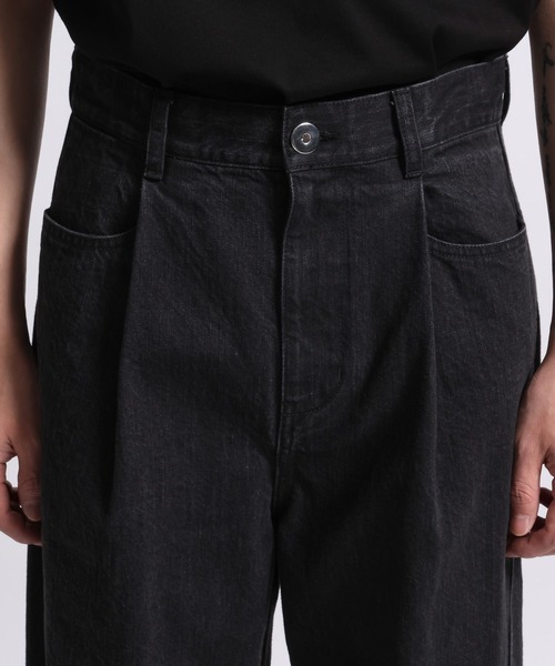 STERNBERG(スタンバーグ)の「STERNBERG/ツイストデニムワイドパンツ/997008(デニムパンツ・メンズ・ブラック/ライトグレー・SMALL/LARGE/X-SMALL/MEDIUM)」の18枚目の写真