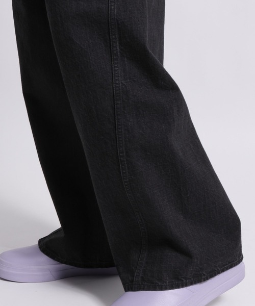 STERNBERG(スタンバーグ)の「STERNBERG/ツイストデニムワイドパンツ/997008(デニムパンツ・メンズ・ブラック/ライトグレー・SMALL/LARGE/X-SMALL/MEDIUM)」の20枚目の写真