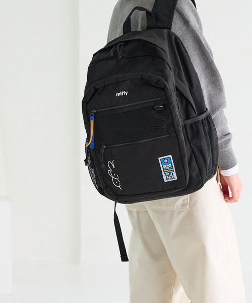 Miffy( ミッフィー)の「リュック レディース 大容量 かわいい miffy ミッフィー メイオーシャン 26L 62074(バックパック/リュック・レディース・ブラック・FREE)」の16枚目の写真