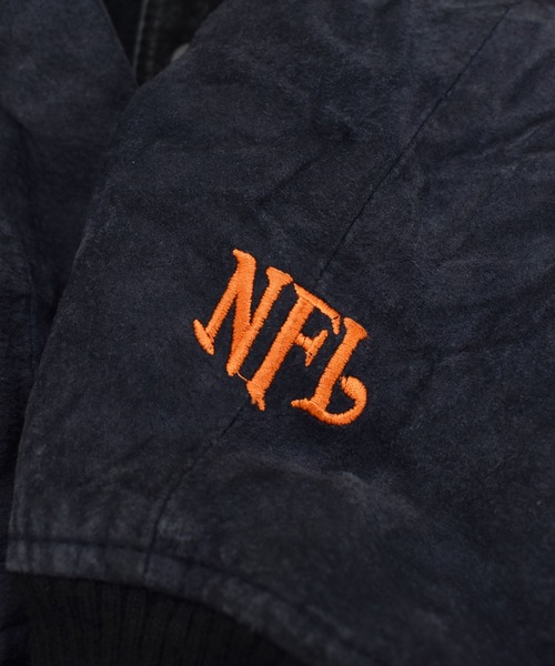 NBA/NFL/NHL/MLB(エヌビーエーエヌエフエルエヌエイチエルエムエルビー)の「【ヴィンテージ古着】NFL Chicago Bears / シカゴ・ベアーズ レザー スタジャン(スタジャン・メンズ・ブラック・LARGE)」の10枚目の写真
