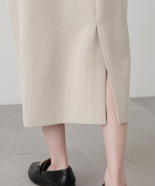 N.（N. Natural Beauty Basic）（エヌエヌナチュラルビューティーベーシック）の「◆ウエストタックキーネックワンピース（ワンピース・レディース・ライトベージュ/ネイビー・MEDIUM）」の11枚目の写真