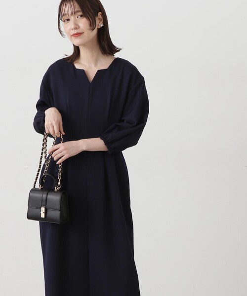 N.（N. Natural Beauty Basic）（エヌエヌナチュラルビューティーベーシック）の「◆ウエストタックキーネックワンピース（ワンピース・レディース・ライトベージュ/ネイビー・MEDIUM）」の13枚目の写真