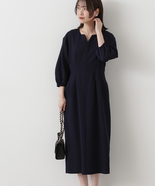 N.（N. Natural Beauty Basic）（エヌエヌナチュラルビューティーベーシック）の「◆ウエストタックキーネックワンピース（ワンピース・レディース・ライトベージュ/ネイビー・MEDIUM）」の4枚目の写真