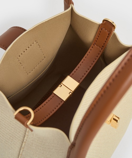 CHARLES & KEITH（チャールズ & キース）の「Aubrielle オブリエル