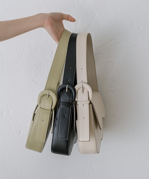 loti（ロティ）の「loti ビーンズフラップベルトBAG（ハンドバッグ・レディース・ブラック/ベージュ/グリーン・ONE SIZE）」の19枚目の写真