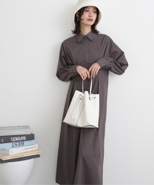 N.(N. Natural Beauty Basic)(エヌエヌナチュラルビューティーベーシック)の「◆バックレースアップシャツワンピース(ワンピース・レディース・チャコール/ピンク/ブルー・MEDIUM)」の11枚目の写真