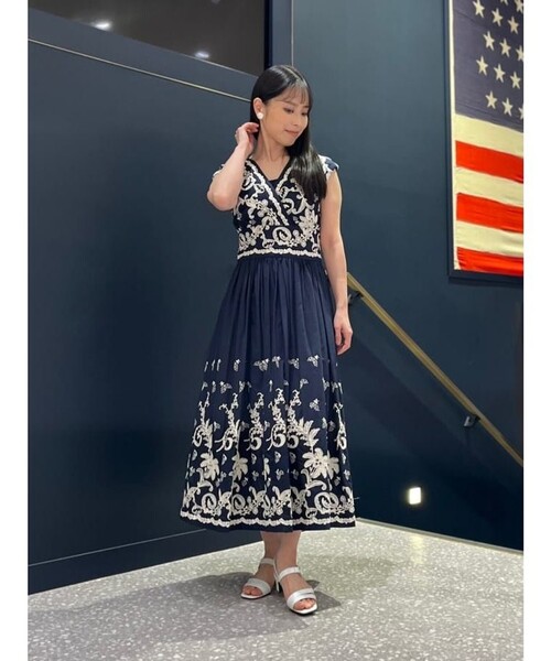 BROOKS BROTHERS(ブルックスブラザーズ)の「コットン スクエアラウンドネック タンクトップ(タンクトップ・レディース・ネイビー/ベージュ/ブラック・MEDIUM/SMALL/X-SMALL)」の19枚目の写真