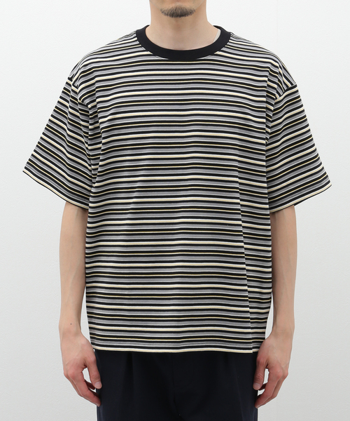 JOURNAL STANDARD（ジャーナルスタンダード）の「マルチボーダーTシャツ（Tシャツ/カットソー・メンズ・ベージュ/コバルトブルー/ブラック・MEDIUM/LARGE）」の5枚目の写真