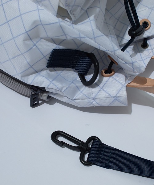 F/CE. (エフシーイー)の「F/CE. ECOPAK DRAWSTRING / エフシーイー エコパック ドローストリング(ボディバッグ/ウエストポーチ・メンズ・ブラック/ホワイト・FREE)」の10枚目の写真