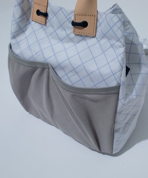 F/CE. (エフシーイー)の「F/CE. ECOPAK DRAWSTRING / エフシーイー エコパック ドローストリング(ボディバッグ/ウエストポーチ・メンズ・ブラック/ホワイト・FREE)」の17枚目の写真