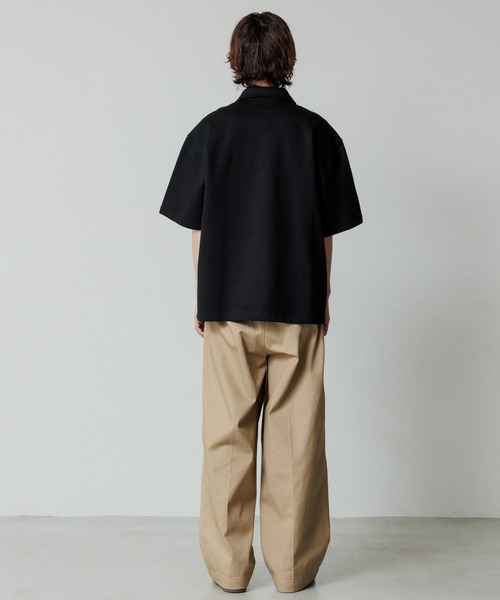 ADAM ET ROPE'(アダムエロペ)の「【WEB限定】ハーフジップ ルーズシルエット プルオーバー / ユニセックス(Tシャツ/カットソー・メンズ・ブラック/チャコールグレー/ベージュ系その他・L/M/S)」の5枚目の写真