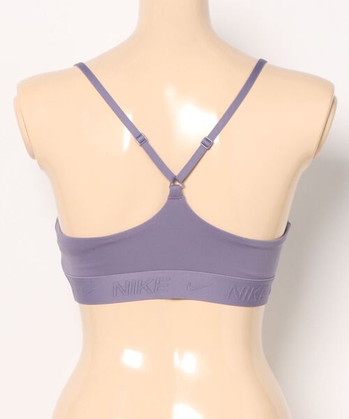 NIKE（ナイキ）の「《NIKEアパレル》WS DF LGT SPT ｲﾝﾃﾞｨ ﾌﾞﾗ（スポーツブラ・レディース・ホワイト/パープル系その他/ブラック/その他/ネイビー/パープル系その他2/ブラック×ホワイト/グリーン系/ブラウン系その他/パープル系その他3/オレンジ/グレー系その他/レッド系その他/ダークネイビー/グリーン系その他/レッド系その他3/レッド系その他2/パープル系その他4/レモンイエロー/ピンク系その他・XS/S/M/L/XL）」の22枚目の写真