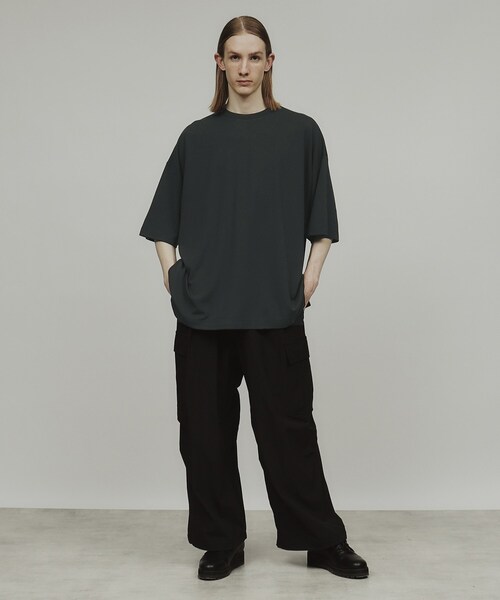 tk.TAKEO KIKUCHI(ティーケータケオキクチ)の「◆リラックスルーズ Tシャツ(Tシャツ/カットソー・メンズ・ブルー系その他6/ホワイト/チャコールグレー/チャコール/ホワイト系5/ブラック/ダークグリーン/ライトベージュ/ブルー系その他・01/04/03/02)」の11枚目の写真