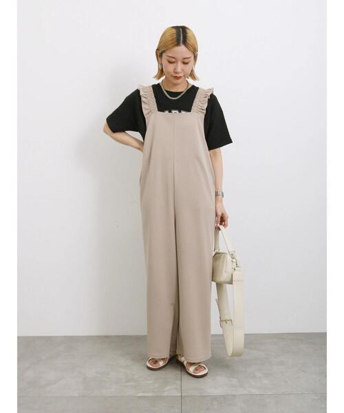 Samansa Mos2 blue（サマンサモスモスブルー）の「肩フリルサロペット（サロペット/オーバーオール・レディース・ライトベージュ/ブラック/チャコールグレー・F）」の3枚目の写真