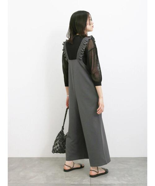 Samansa Mos2 blue（サマンサモスモスブルー）の「肩フリルサロペット（サロペット/オーバーオール・レディース・ライトベージュ/ブラック/チャコールグレー・F）」の20枚目の写真