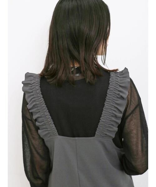 Samansa Mos2 blue（サマンサモスモスブルー）の「肩フリルサロペット（サロペット/オーバーオール・レディース・ライトベージュ/ブラック/チャコールグレー・F）」の14枚目の写真