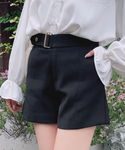 Newlyme(ニューリーミー)の「ハイウエストベルトショートパンツ(その他パンツ・レディース・ホワイト/グレー/ブラック・MEDIUM/LARGE/LL/3L)」の3枚目の写真