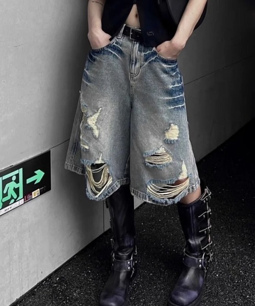 SHEENA(シーナ)の「ダメージハーフルーズデニムパンツ(デニムパンツ・レディース・ライトブルー・S/M/L)」の21枚目の写真