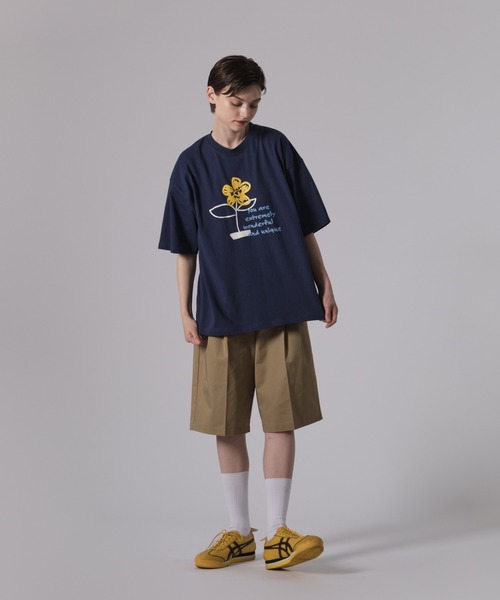 ONCILY(オンシェリー)の「FLOWER LOGO T-SHIRT / フラワーロゴTシャツ(Tシャツ/カットソー・メンズ・ブラック/ネイビー/オフホワイト・SMALL/LARGE/MEDIUM)」の22枚目の写真