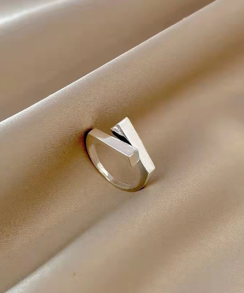 yu-ka（ユーカ）の「YU-KA:デザインリング（リング・レディース・シルバー・FREE）」の4枚目の写真