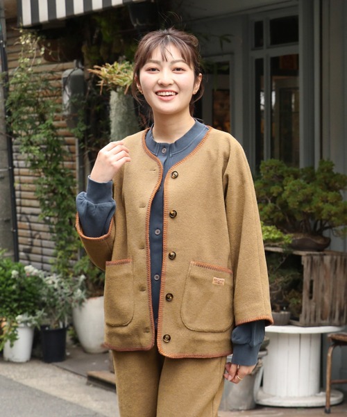 KRIFF MAYER Lady's Collection（クリフメイヤーレディースコレクション）の「ブランケットステッチドルマンJK（ノーカラージャケット・レディース・ブルーグリーン/レンガ/カラフル/チャコール/ベージュ・MEDIUM/LARGE）」の14枚目の写真