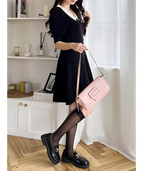 MIIA（ミーア）の「衿付配色ニットフレアワンピース（ワンピース・レディース・ベージュ/ブラック/ブルー/ボルドー・FREE）」の9枚目の写真