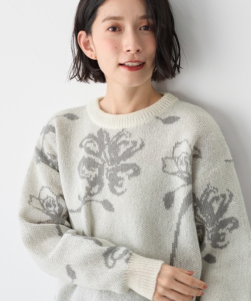 Viola e Viola（ヴィオラエヴィオラ）の「フラワーデザインゆるニット（ニット/セーター・レディース・グレイッシュベージュ/ホワイト・L/M/LL）」の14枚目の写真