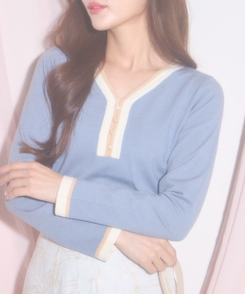 tocco closet(トッコ クローゼット)の「【ZOZO限定】配色Vネックニットトップス(ニット/セーター・レディース・ベージュ/ブラック/ライトブルー/オフホワイト・M)」の4枚目の写真