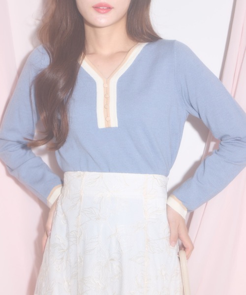 tocco closet(トッコ クローゼット)の「【ZOZO限定】配色Vネックニットトップス(ニット/セーター・レディース・ベージュ/ブラック/ライトブルー/オフホワイト・M)」の19枚目の写真