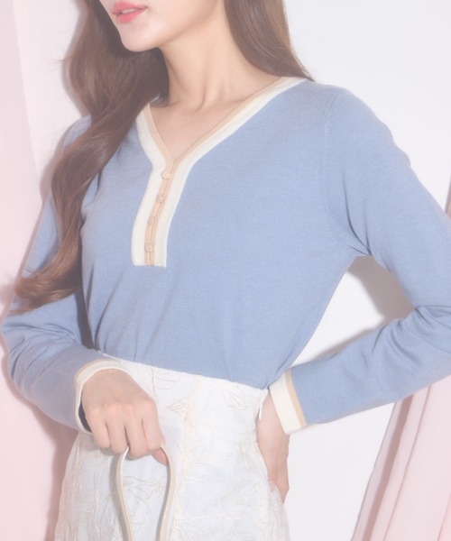 tocco closet(トッコ クローゼット)の「【ZOZO限定】配色Vネックニットトップス(ニット/セーター・レディース・ベージュ/ブラック/ライトブルー/オフホワイト・M)」の21枚目の写真