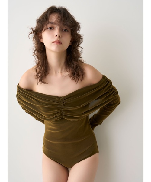 LILY BROWN（リリーブラウン）の「【LILY BROWN Lingerie】カップインオフショルダーボディ（Tシャツ/カットソー・レディース・ピンクベージュ/カーキ/ブラック・FREE）」の16枚目の写真