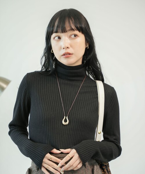 FREAK'S STORE(フリークスストア)の「【べストセラー】ウォッシャブル タートルネックニット(ニット/セーター・レディース・オフホワイト/グレー/レッド/ベージュ/ブラック・フリ-)」の6枚目の写真