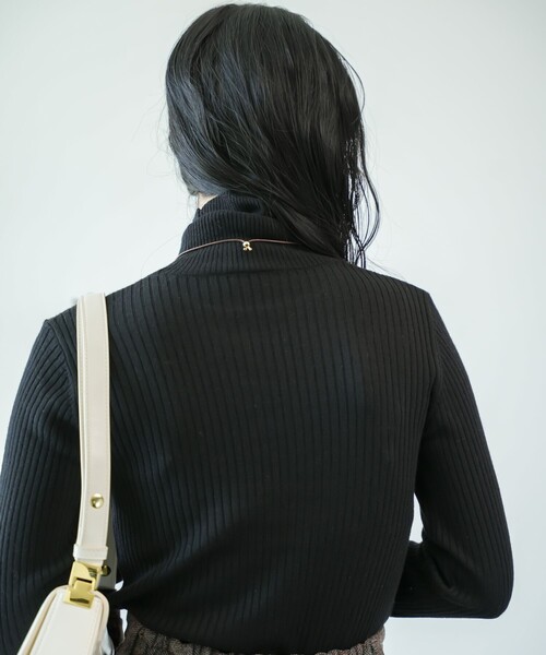 FREAK'S STORE(フリークスストア)の「【べストセラー】ウォッシャブル タートルネックニット(ニット/セーター・レディース・オフホワイト/グレー/レッド/ベージュ/ブラック・フリ-)」の8枚目の写真